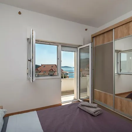 Apartment Apartman Goles